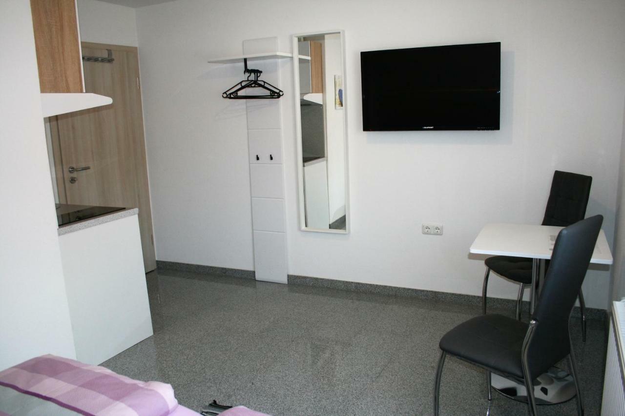 Haus Zum Schlosspark فيتسوخهيم المظهر الخارجي الصورة
