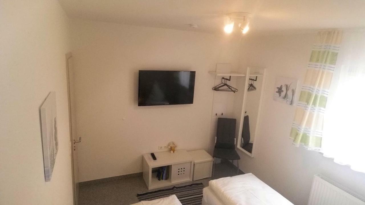 Haus Zum Schlosspark فيتسوخهيم المظهر الخارجي الصورة